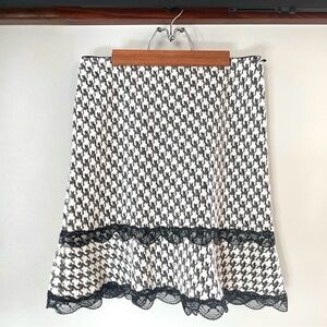 LuxLux Houndstooth Lace Trim Mini Skirt Size M